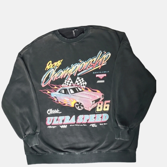 Oversized Sweatshirt - Picture 1 of 8